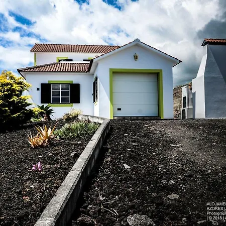 Tomas - Oceanview Holiday home *